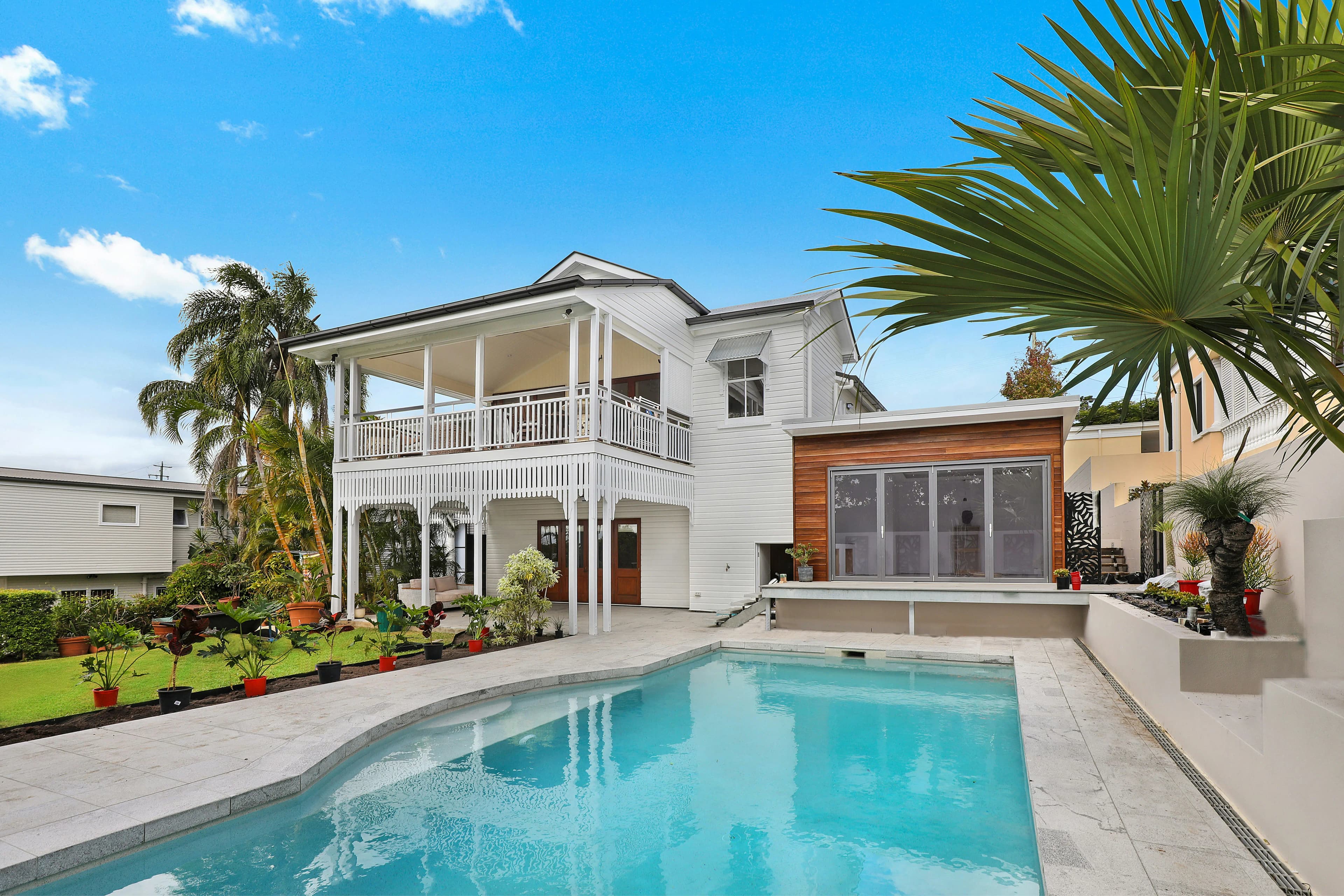 featured houses